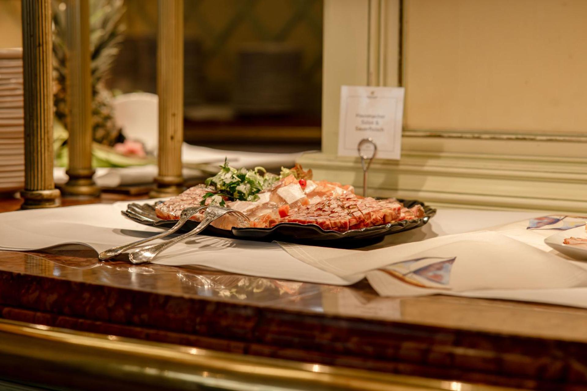 Hotel Rugard Thermal Strandhotel